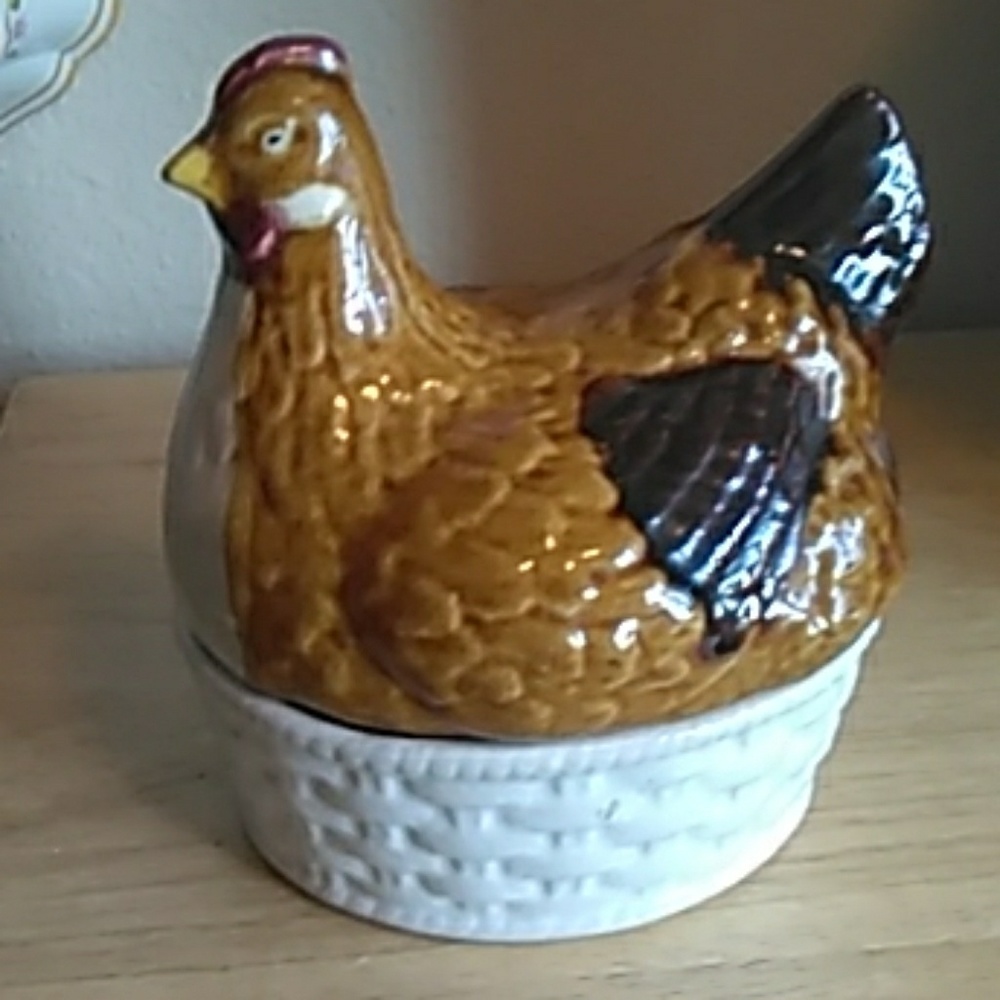 Ceramic Chicken Bowl. Vintage